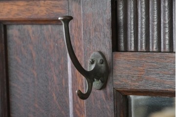 和製アンティーク　上手物!　楢(ナラ)材　彫刻が際立つ古い洋館のホールスタンド　(R-087357)