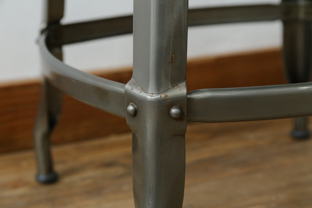 中古　美品　フランス　オールスチール製　Whale Tail(ホエールテイル・チェア)　工業用チェアの名作!　Nicolle Chair(ニコルチェア)　定価約6万円　(R-087359)