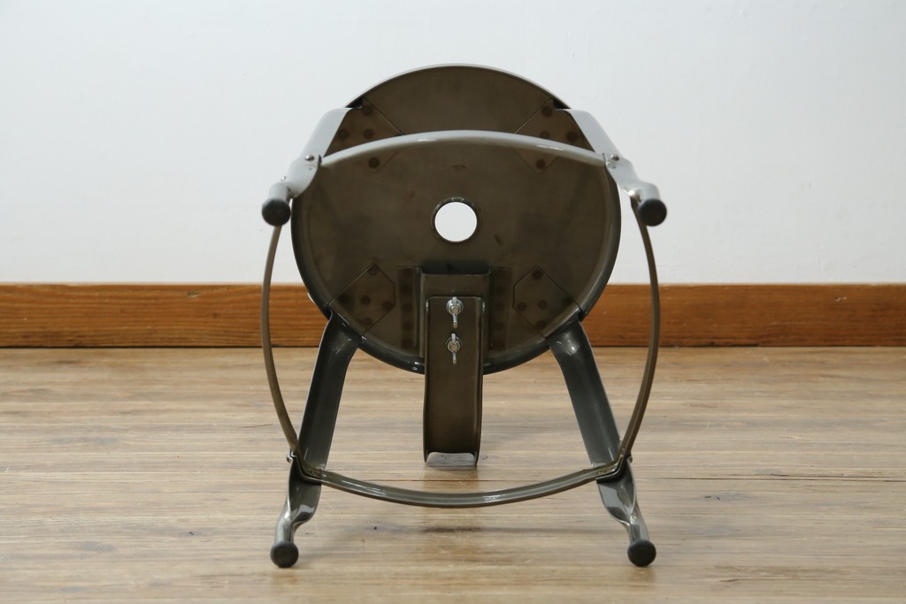 中古　美品　フランス　オールスチール製　Whale Tail(ホエールテイル・チェア)　工業用チェアの名作!　Nicolle Chair(ニコルチェア)　定価約6万円　(R-087359)