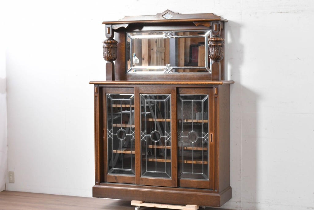 中古　美品　希少な廃番品　三越家具(現カントリーハウス)　Brugge(ブルージュ)　優美な装飾のミラー付きキャビネット　(R-087360)