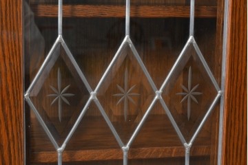 中古　希少な廃番品　三越家具(現カントリーハウス)　Brugge(ブルージュ)　ステンドグラス入り扉のサイドボード　(R-087361)