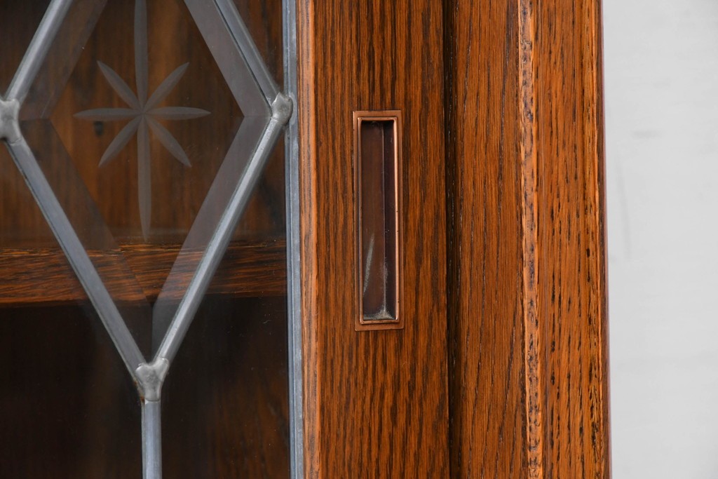 中古　希少な廃番品　三越家具(現カントリーハウス)　Brugge(ブルージュ)　ステンドグラス入り扉のサイドボード　(R-087361)