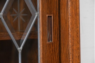 中古　希少な廃番品　三越家具(現カントリーハウス)　Brugge(ブルージュ)　ステンドグラス入り扉のサイドボード　(R-087361)