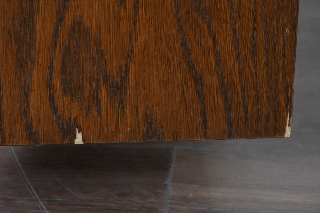 中古　希少な廃番品　三越家具(現カントリーハウス)　Brugge(ブルージュ)　ステンドグラス入り扉のサイドボード　(R-087361)