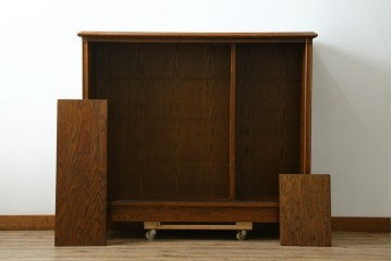 中古　希少な廃番品　三越家具(現カントリーハウス)　Brugge(ブルージュ)　ステンドグラス入り扉のサイドボード　(R-087361)