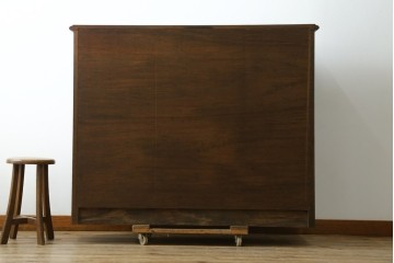 中古　希少な廃番品　三越家具(現カントリーハウス)　Brugge(ブルージュ)　ステンドグラス入り扉のサイドボード　(R-087361)