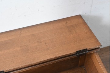 ベルギーヴィンテージ　オーク材　彫刻が印象的なブランケットボックス　(R-087362)