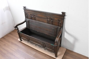 イギリスアンティーク　オーク材　クラシカルで重厚感のある収納付きモンクスベンチ　(R-087363)