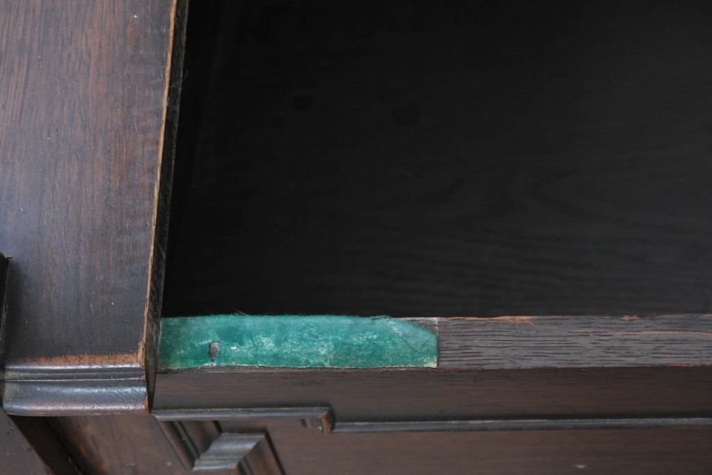 イギリスアンティーク　オーク材　クラシカルで重厚感のある収納付きモンクスベンチ　(R-087363)