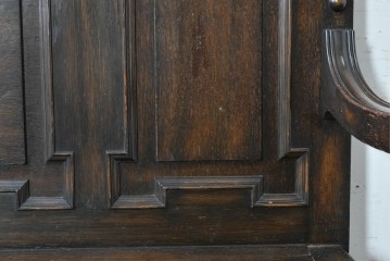 イギリスアンティーク　オーク材　クラシカルで重厚感のある収納付きモンクスベンチ　(R-087363)