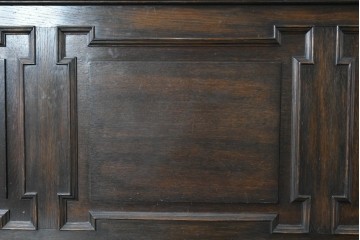 イギリスアンティーク　オーク材　クラシカルで重厚感のある収納付きモンクスベンチ　(R-087363)