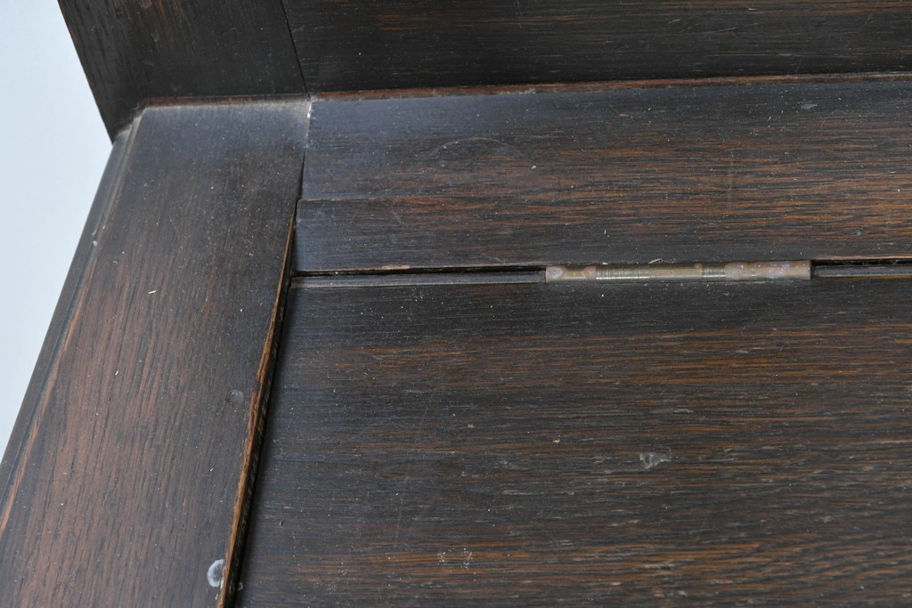 イギリスアンティーク　オーク材　クラシカルで重厚感のある収納付きモンクスベンチ　(R-087363)