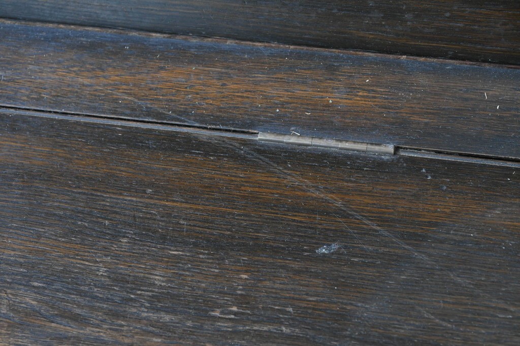 イギリスアンティーク　オーク材　クラシカルで重厚感のある収納付きモンクスベンチ　(R-087363)