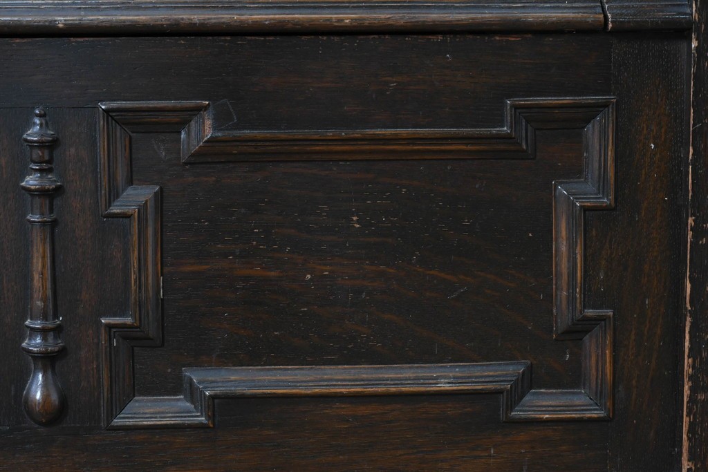 イギリスアンティーク　オーク材　クラシカルで重厚感のある収納付きモンクスベンチ　(R-087363)