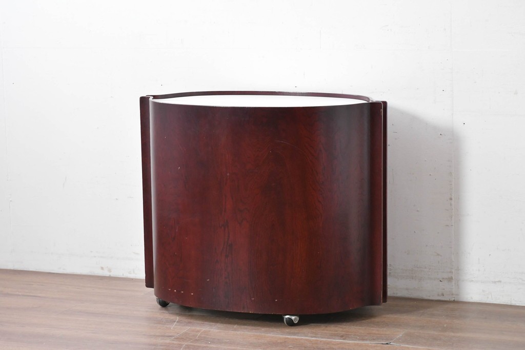 イタリアアンティーク　Tecno(テクノ)社　Eugenio Gerli(エウジェニオ・ジェルリ)デザイン　「Jamaica」　B106　ユニークなフォルムのバーキャビネット　(R-087365)