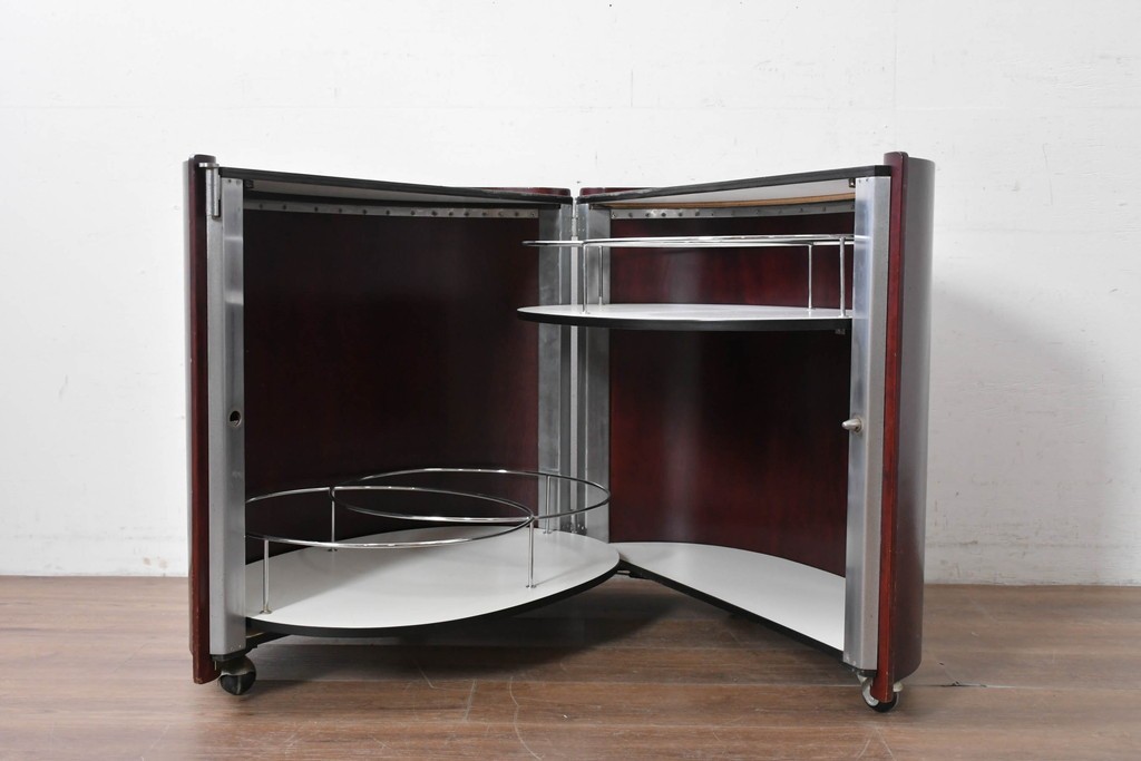 イタリアアンティーク　Tecno(テクノ)社　Eugenio Gerli(エウジェニオ・ジェルリ)デザイン　「Jamaica」　B106　ユニークなフォルムのバーキャビネット　(R-087365)