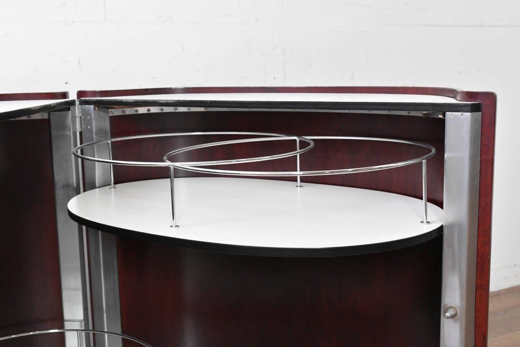 イタリアアンティーク　Tecno(テクノ)社　Eugenio Gerli(エウジェニオ・ジェルリ)デザイン　「Jamaica」　B106　ユニークなフォルムのバーキャビネット　(R-087365)