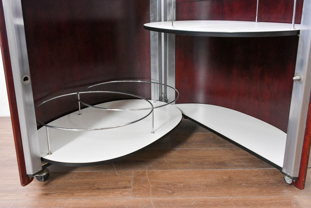 イタリアアンティーク　Tecno(テクノ)社　Eugenio Gerli(エウジェニオ・ジェルリ)デザイン　「Jamaica」　B106　ユニークなフォルムのバーキャビネット　(R-087365)