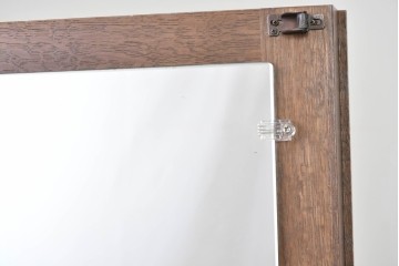 中古　美品　神戸洋家具　細やかな彫刻入りのクラシカルなワードローブ　(R-087367)