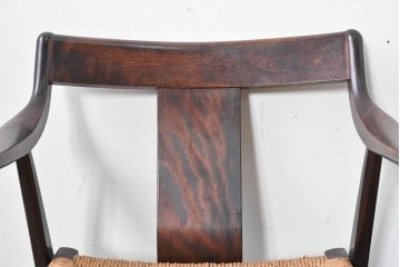 中古　美品　松本民芸家具　ラッシ座(ガマ座)がお洒落な#77型曲肘付きイス2脚セット　定価(2脚合計)約56万円　(R-087368)