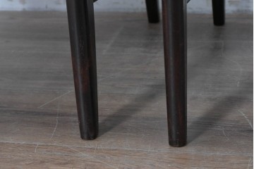 中古　美品　松本民芸家具　ラッシ座(ガマ座)がお洒落な#77型曲肘付きイス2脚セット　定価(2脚合計)約56万円　(R-087368)