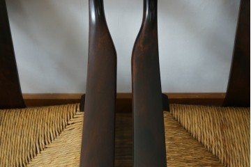 中古　美品　松本民芸家具　ラッシ座(ガマ座)がお洒落な#77型曲肘付きイス2脚セット　定価(2脚合計)約56万円　(R-087368)