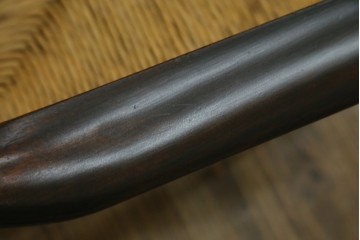 中古　美品　松本民芸家具　ラッシ座(ガマ座)がお洒落な#77型曲肘付きイス2脚セット　定価(2脚合計)約56万円　(R-087368)