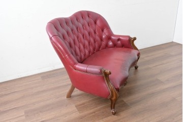 中古　スペイン　VARO,S.A. VALENTI(バロッサバレンティ)　本革　クラシカルなデザインの二人掛けソファ　(R-087369)