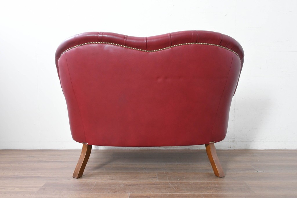 中古　スペイン　VARO,S.A. VALENTI(バロッサバレンティ)　本革　クラシカルなデザインの二人掛けソファ　(R-087369)