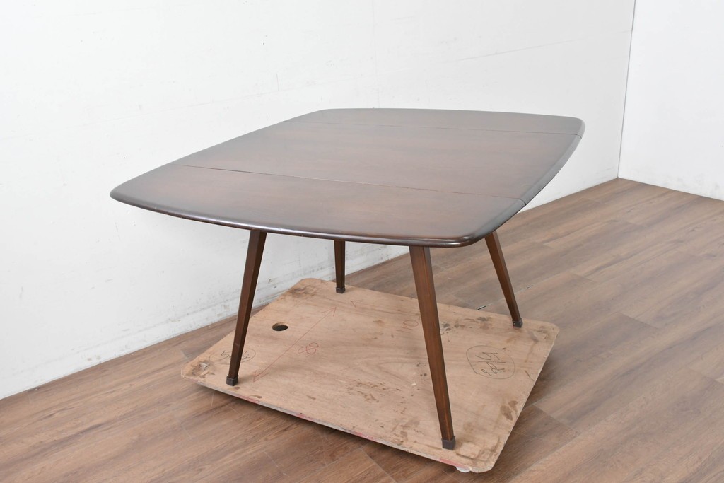 中古　美品　ERCOL(アーコール)　希少なスクエアモデルのドロップリーフテーブル　(R-087370)