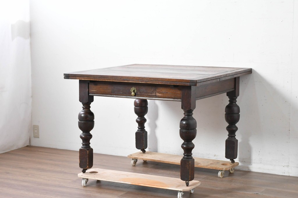 イギリスアンティーク　オーク材　大振りサイズのドローリーフテーブル　(R-087371)