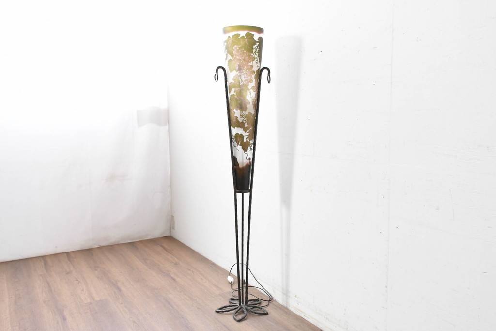 中古　エミール・ガレ風(Emile Galle)　ぶどう柄のフロアスタンド　(R-087373)