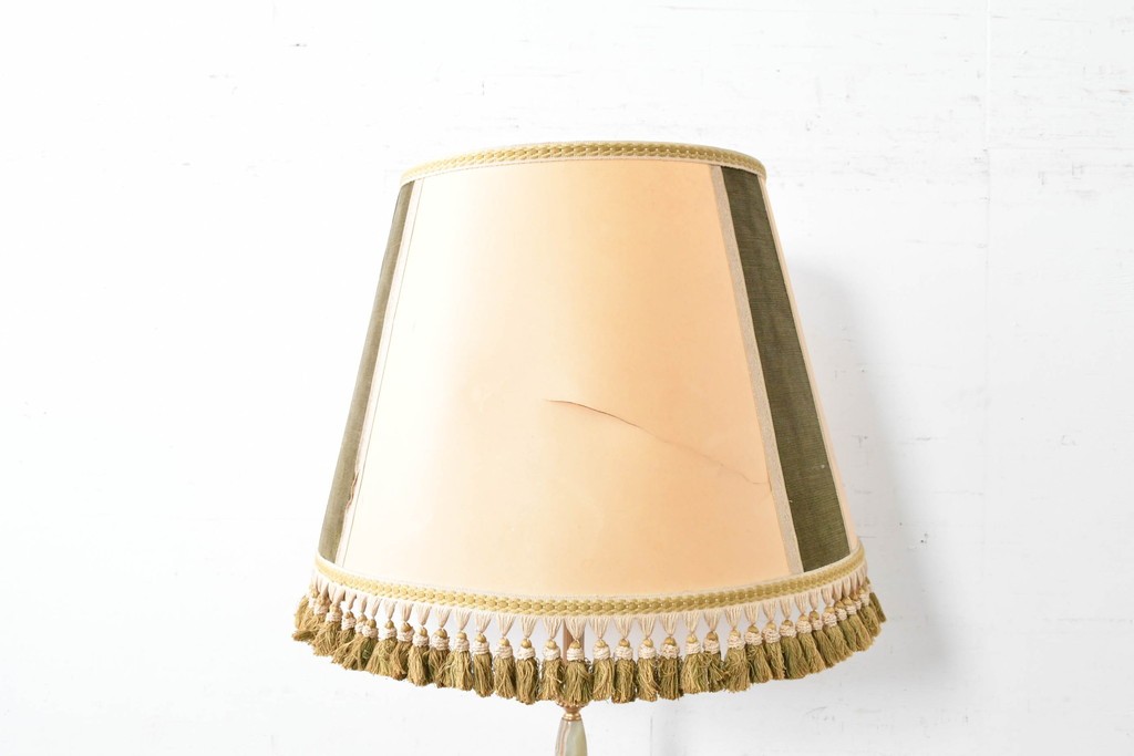 海外ヴィンテージ　真鍮ベースのフロアスタンド　(R-087374)