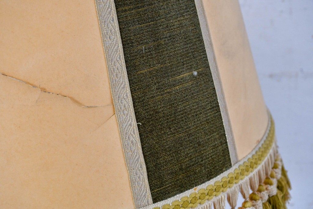 海外ヴィンテージ　真鍮ベースのフロアスタンド　(R-087374)