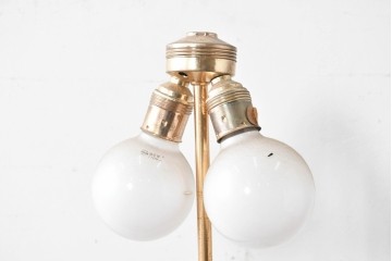 海外ヴィンテージ　真鍮ベースのフロアスタンド　(R-087374)