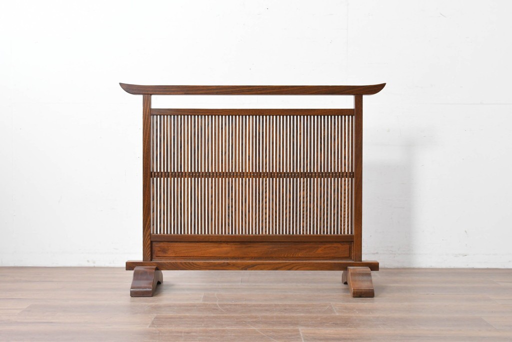 和製ヴィンテージ　高級品　総欅(ケヤキ)材　素材の良さが際立つ漆塗りの衝立て　(R-087375)