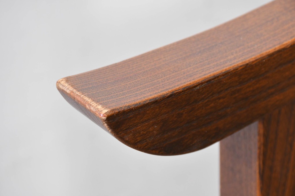 和製ヴィンテージ　高級品　総欅(ケヤキ)材　素材の良さが際立つ漆塗りの衝立て　(R-087375)