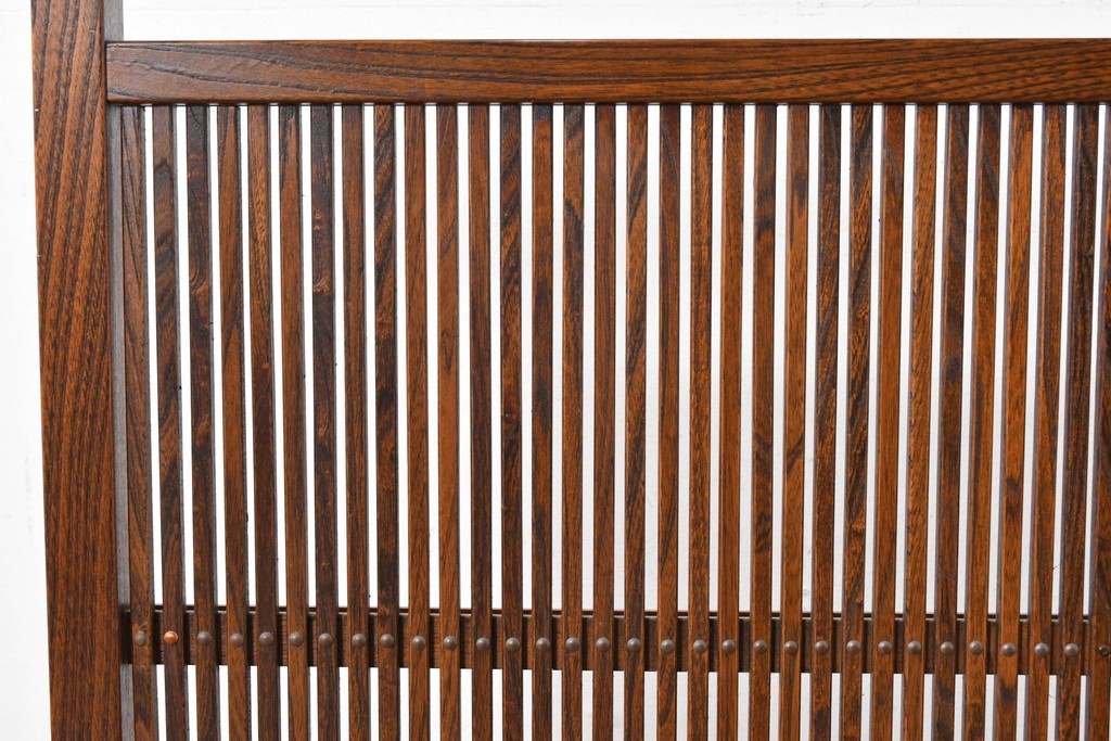 和製ヴィンテージ　高級品　総欅(ケヤキ)材　素材の良さが際立つ漆塗りの衝立て　(R-087375)