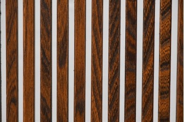 和製ヴィンテージ　高級品　総欅(ケヤキ)材　素材の良さが際立つ漆塗りの衝立て　(R-087375)