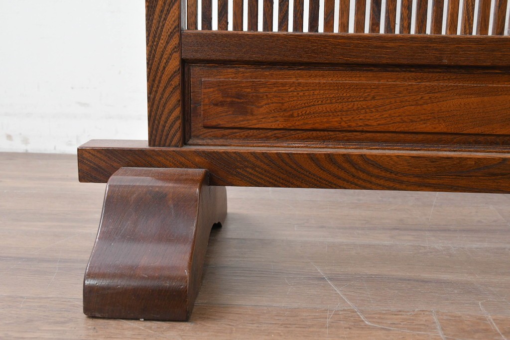 和製ヴィンテージ　高級品　総欅(ケヤキ)材　素材の良さが際立つ漆塗りの衝立て　(R-087375)