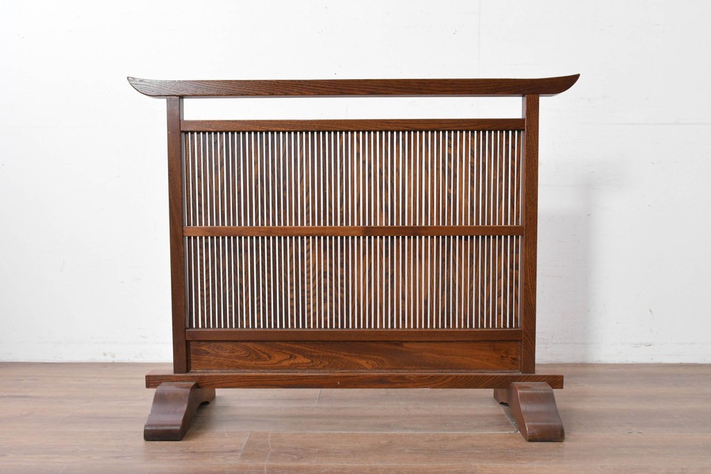 和製ヴィンテージ　高級品　総欅(ケヤキ)材　素材の良さが際立つ漆塗りの衝立て　(R-087375)