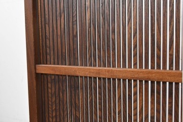 和製ヴィンテージ　高級品　総欅(ケヤキ)材　素材の良さが際立つ漆塗りの衝立て　(R-087375)