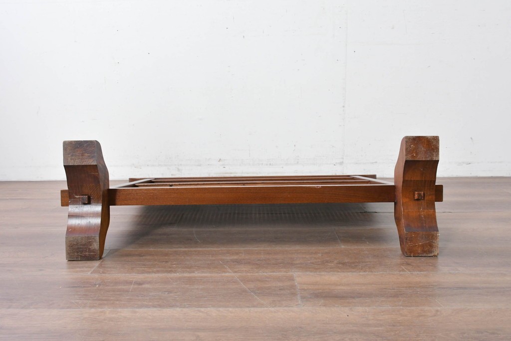 和製ヴィンテージ　高級品　総欅(ケヤキ)材　素材の良さが際立つ漆塗りの衝立て　(R-087375)