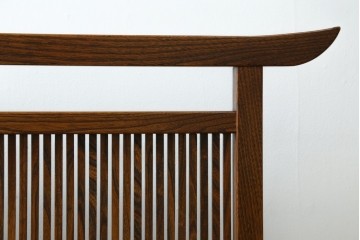 和製ヴィンテージ　高級品　総欅(ケヤキ)材　素材の良さが際立つ漆塗りの衝立て　(R-087375)