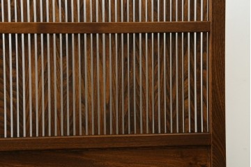 和製ヴィンテージ　高級品　総欅(ケヤキ)材　素材の良さが際立つ漆塗りの衝立て　(R-087375)