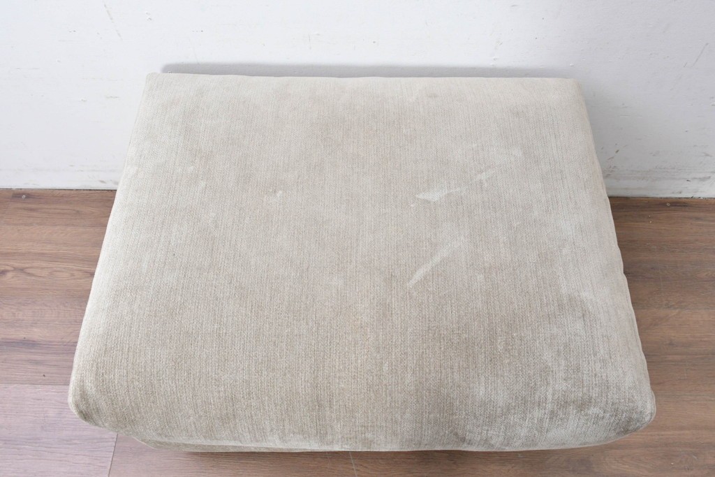 中古　arflex(アルフレックス)　GALE(ガーレ)　やわらかな座り心地が魅力のキャスター付きオットマン　定価約36万円　(R-087376)