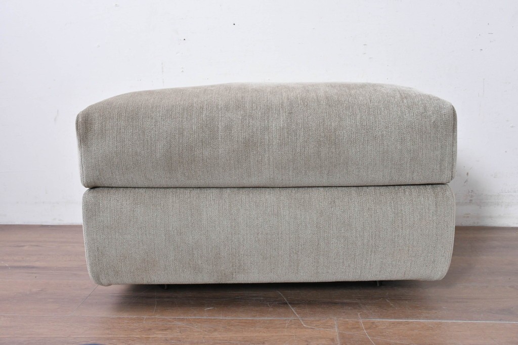 中古　arflex(アルフレックス)　GALE(ガーレ)　やわらかな座り心地が魅力のキャスター付きオットマン　定価約36万円　(R-087376)