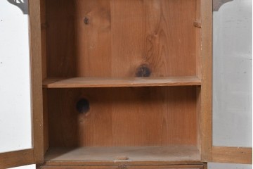 和製アンティーク　栓材　透かし彫りの意匠が目を惹くガラス扉の本箱　(R-087377)