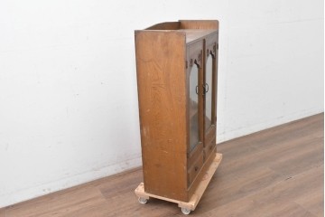 和製アンティーク　栓材　透かし彫りの意匠が目を惹くガラス扉の本箱　(R-087377)