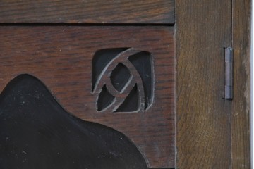 和製アンティーク　栓材　透かし彫りの意匠が目を惹くガラス扉の本箱　(R-087377)